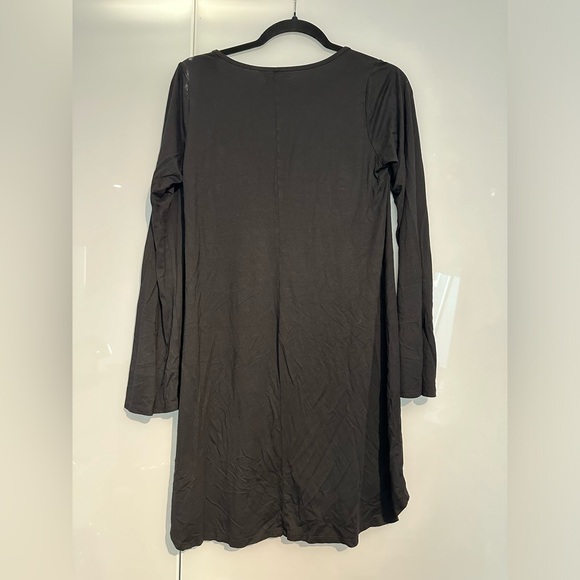 MICHAEL LAUREN 'Kyle' Core V-Neck Dress in Black - Picture 7 of 8